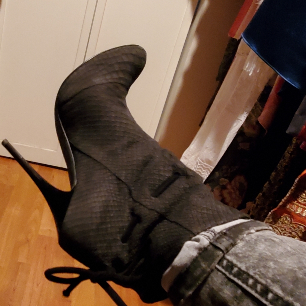 Hot booties